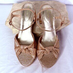 Bandolino Prezely strappy sandles size 10